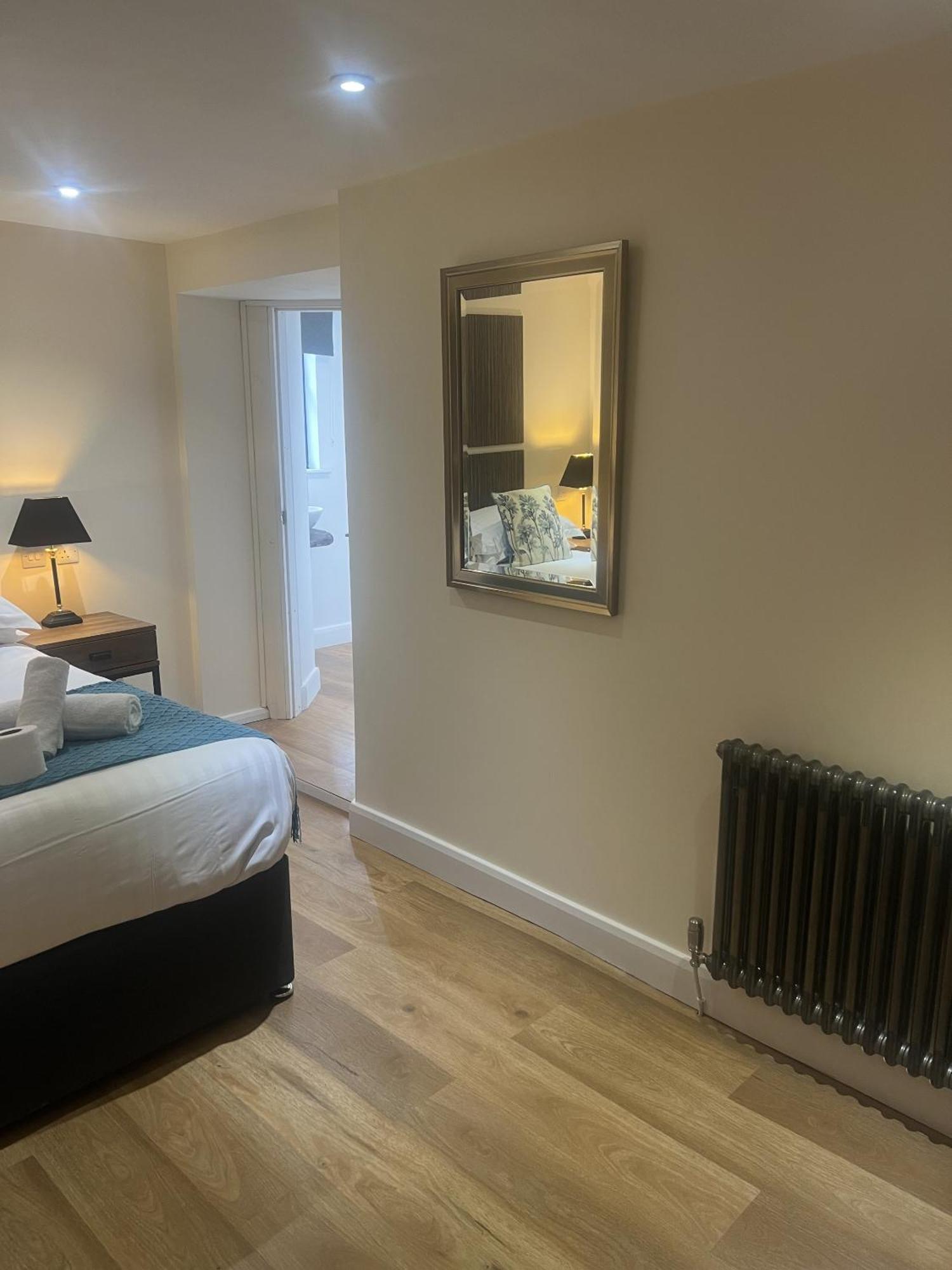 The Wilson Arms Bed & Breakfast Torver Oda fotoğraf