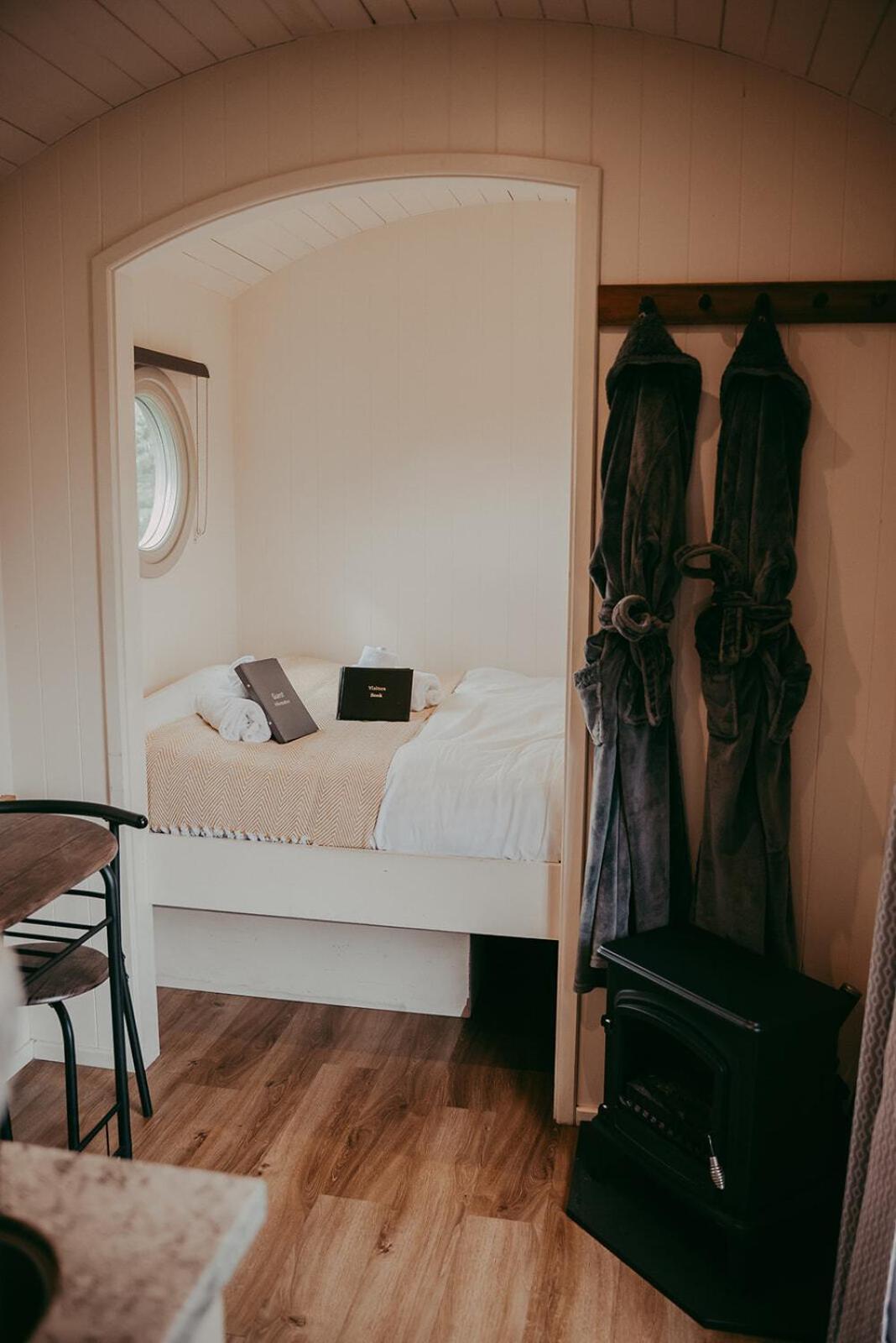 The Wilson Arms Bed & Breakfast Torver Oda fotoğraf